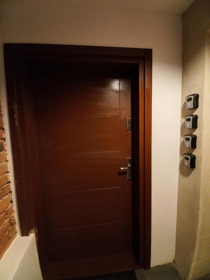 Apartamenty Na Rynku Тарнув Екстер'єр фото