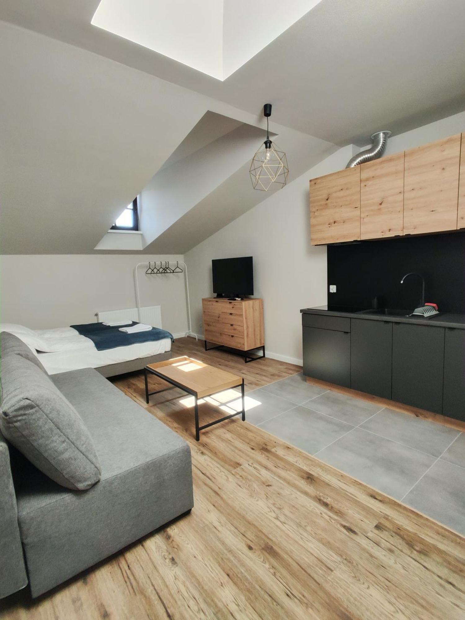 Apartamenty Na Rynku Тарнув Екстер'єр фото